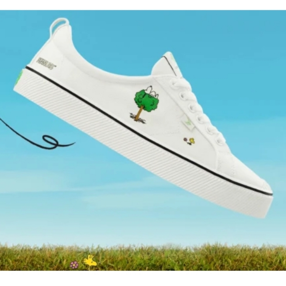 NEW Cariuma + Peanuts OCA Low Peanuts Earth Canvas Off White Canvas Sneakers 9.5